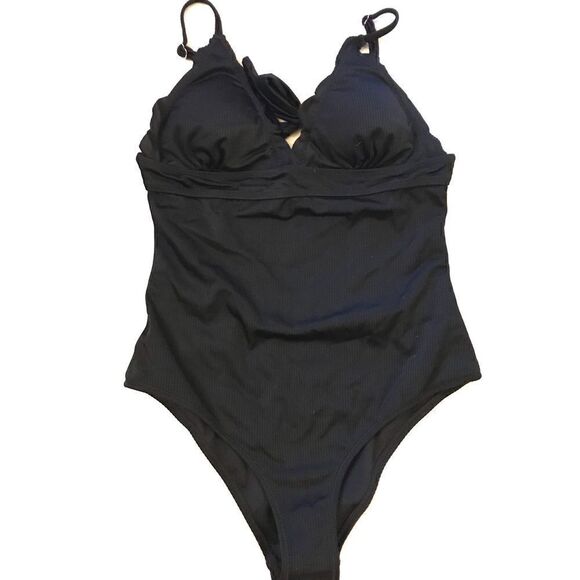 Shekini Scalloped Halter Swimsuit   - Picture 4 of 8